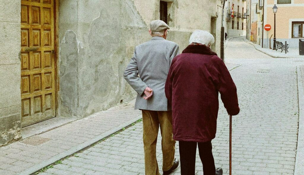 Αυξάνονται οι Αμερικανοί συνταξιούχοι που σκέφτονται τη μετοίκηση στην Ελλάδα