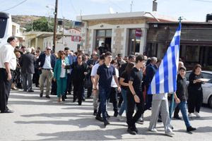 ΦΩΤΟ: Συγκίνηση στην τελετή αναγνώρισης του Σοκαρά ως μαρτυρικού χωριού