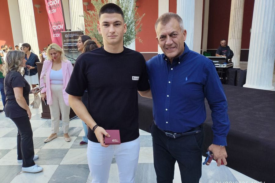 Βραβεύτηκαν Κακουλάκης, Σπαθαράκης από το Υπουργείο Παιδείας – Αθλητισμού
