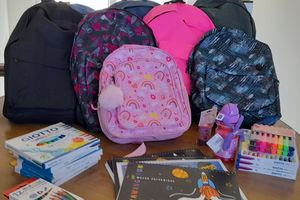 Σχολικά είδη δόθηκαν σε 150 μαθητές ευάλωτων οικογενειών στο Ηράκλειο