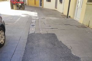 Ο κυβόλιθος έγινε… άσφαλτος