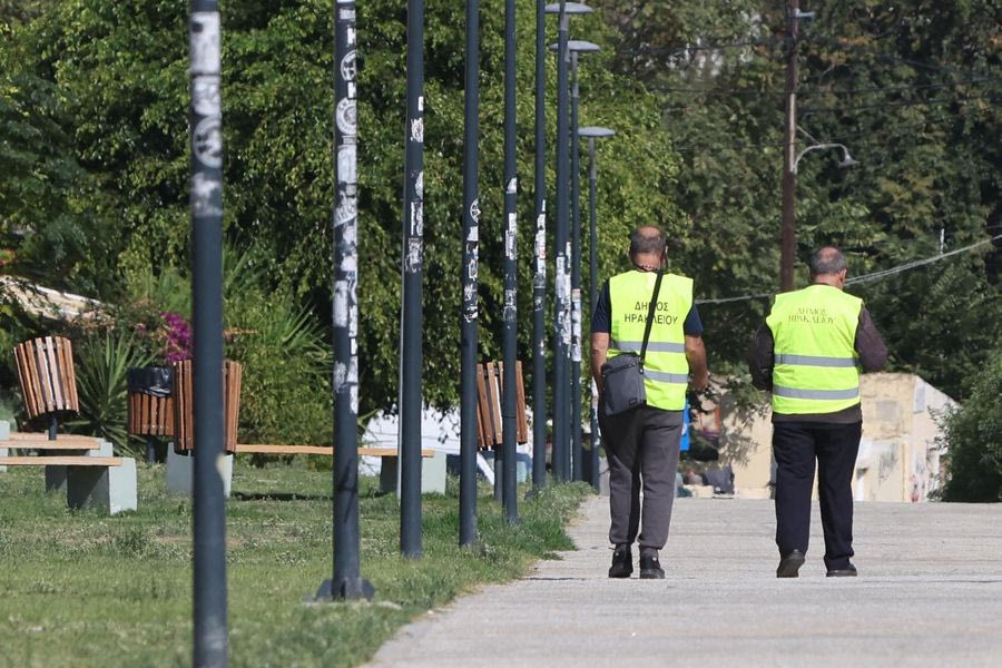 ΦΩΤΟ: Οι φύλακες έπιασαν δουλειά στα Ενετικά Τείχη