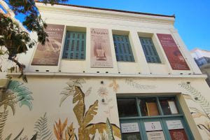 Αφιέρωμα στον Νίκο Καββαδία στο «Θύραθεν»