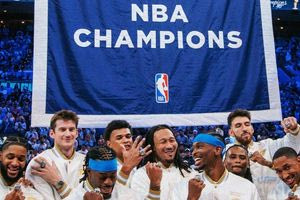 Νίκες για Θάντερ και Ουόριορς στην πρεμιέρα του ΝΒΑ