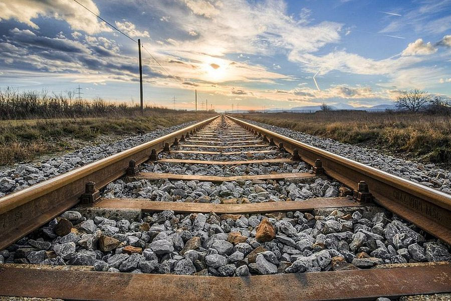 «Παράθυρο» της Κυβέρνησης για σιδηροδρομική σύνδεση νέου αεροδρομίου-Ηρακλείου