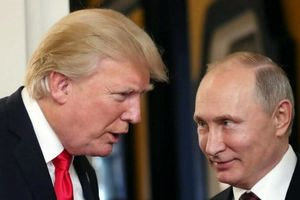Τηλεφωνική επικοινωνία Τραμπ – Πούτιν ενόψει της επίσκεψης Ζελένσκι στο Λευκό Οίκο