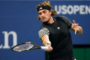 Αποσύρθηκε από το τουρνουά της Βιέννης ο Τσιτσιπάς λόγω ενοχλήσεων στη μέση