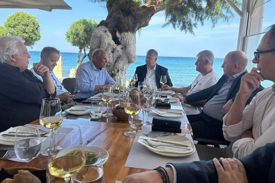 Αρνί ελευθέρας βοσκής και επέκταση της σεζόν το «μενού» του Ceo της TUI στο Ρέθυμνο