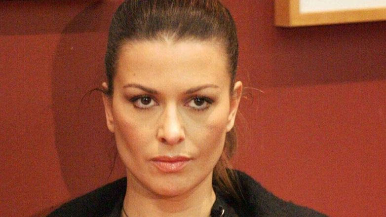 Τζίνα Αλιμόνου: Mετά από επεισόδιο ενδοοικογενειακής βίας, βρέθηκε στην Ευελπίδων