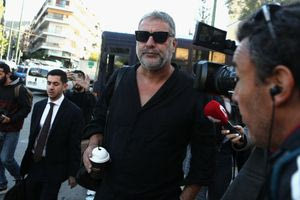 Βασίλης Μπισμπίκης: Στα δικαστήρια της Ευελπίδων ο ηθοποιός – Για τι κατηγορείται