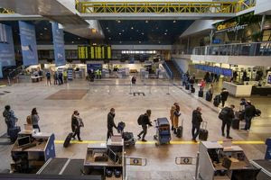 Αερόστατα λαθρεμπόρων δημιούργησαν προβλήματα στις πτήσεις στο αεροδρόμιο του Βίλνιους