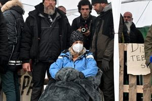 Σερβία: Μετά από 16 μέρες τερμάτισε την απεργία πείνας η μητέρα θύματος της τραγωδίας στο Νόβι Σαντ