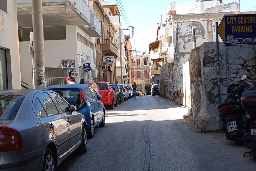 Ηράκλειο: Ενεργοποίησε το panic button για να σωθεί από τον σύζυγό της