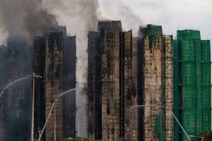 Πυρκαγιά στο Χονγκ Κονγκ: Νέες σορούς εντόπισαν οι αρχές – Στους 146 ο αριθμός των νεκρών