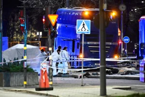 Σουηδία: Ταυτοποιήθηκαν οι τρεις γυναίκες που σκοτώθηκαν από λεωφορείο στη Στοκχόλμη