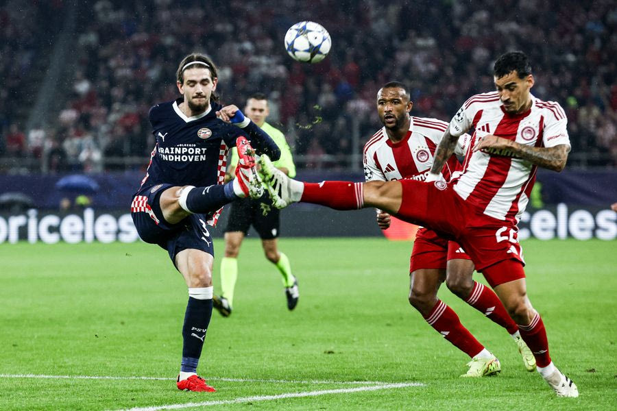 Champions League: Σοκ για τον Ολυμπιακό στο 93′ με την ισοφάριση της Αϊντχόφεν