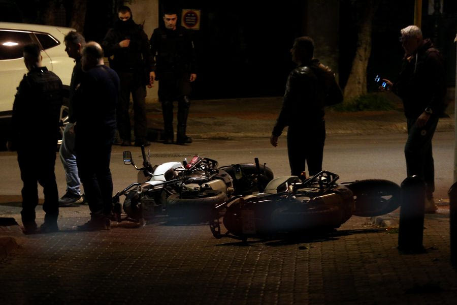 Επεισόδιο με πυροβολισμούς στον Αγιο Δημήτριο – Εμβόλισαν μηχανές της ΔΙΑΣ