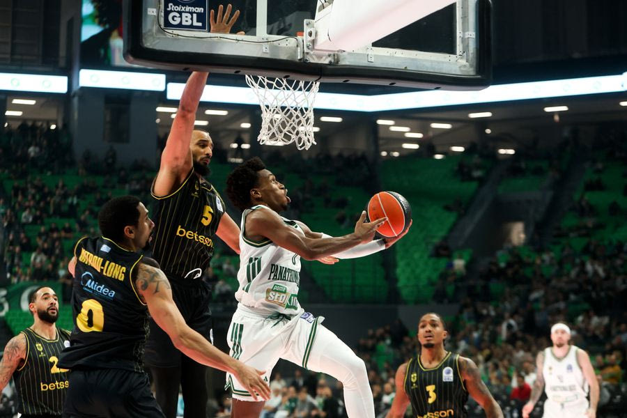 GBL: Ίδρωσε για να νικήσει τον Άρη ο Παναθηναϊκός – Εύκολο πέρασμα του Ολυμπιακού από την Πάτρα