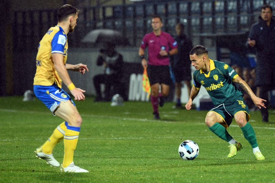 Super League : Ο Αγκίρε πήρε τη «μπουκιά από το στόμα» του Αστέρα