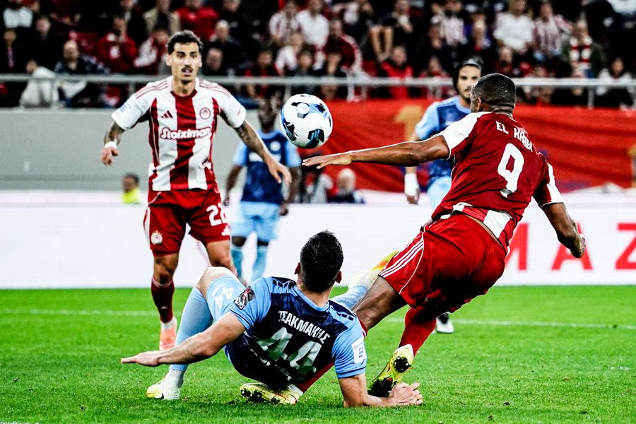 Super League: Έμεινε στην κορυφή ο Ολυμπιακός με το άνετο 3-0 κόντρα στον Ατρόμητο