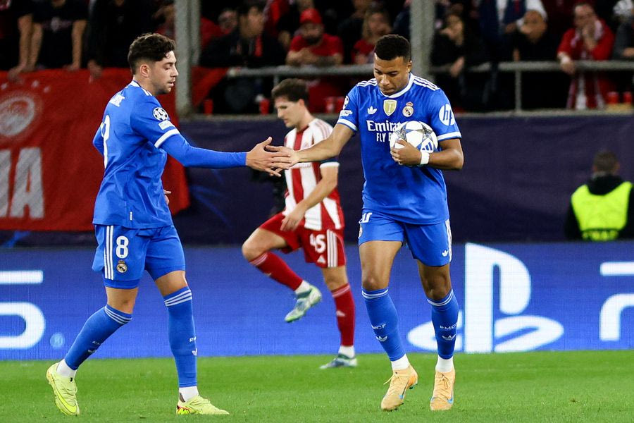 Champions League: Χατ τρικ μέσα σε λιγότερο από 7 λεπτά έκανε στο Καραϊσκάκη ο Εμπαπέ