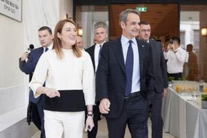 Μητσοτάκης μετά τη συνάντηση με τη Μέτσολα: Η ρευστή κατάσταση απαιτεί από την Ευρώπη να ενηλικιωθεί