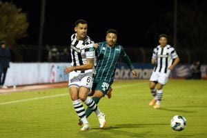 Super League: Ματσάρα στη Λιβαδειά και φοβερή ανατροπή του ΠΑΟΚ