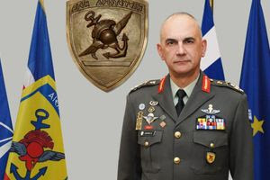 «Ανενδοίαστη ετοιμότητα όταν το καθήκον το απαιτήσει» ζητά από τους στρατιωτικούς ο αρχηγός ΓΕΕΘΑ