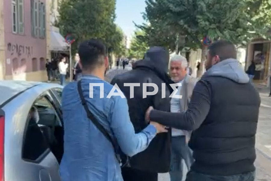 (ΦΩΤΟ – ΒΙΝΤΕΟ) Απολογία 23χρονου: Ξεσπά η μητέρα του – «Το παιδί μου είναι αθώο»