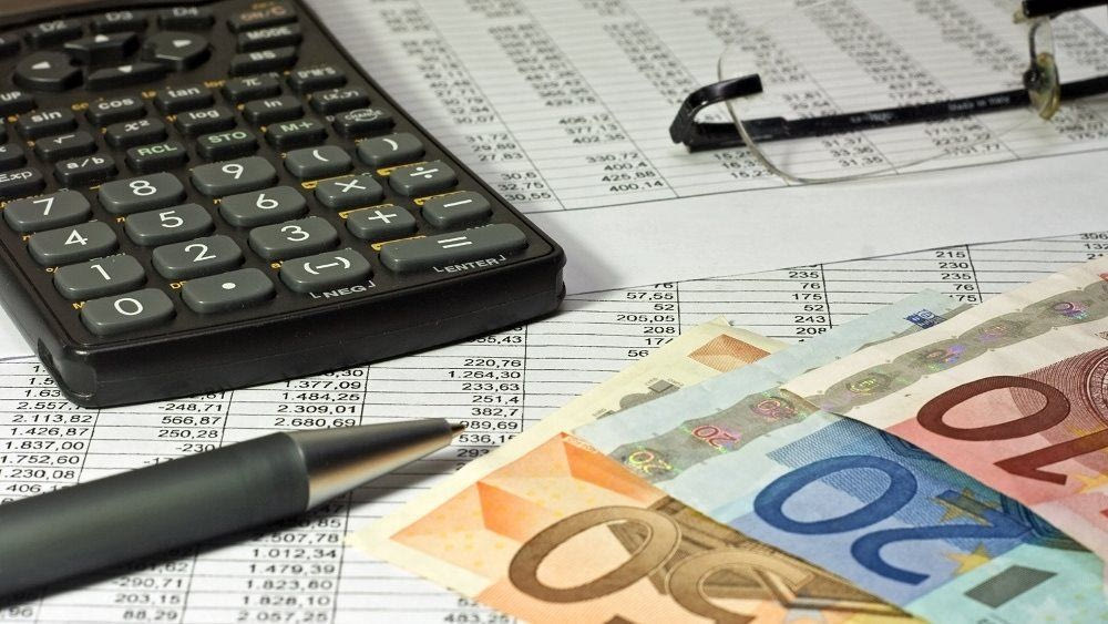 Προς νέα αύξηση κατά 50 ευρώ ο βασικός μισθός τον Απρίλιο του 2026