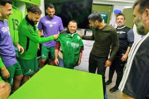 Η τούρτα-έκπληξη στον Νικολιό του Γιούχτα