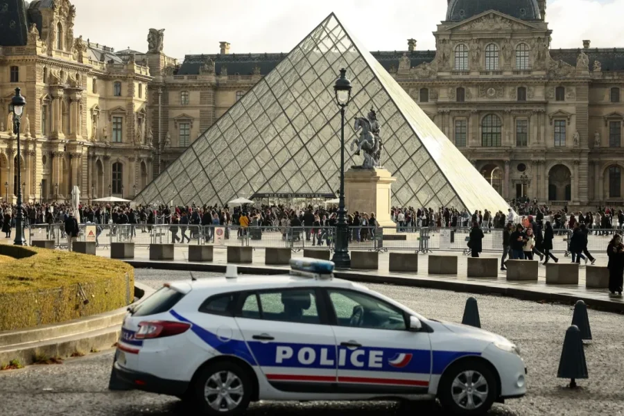Λούβρο: Κλείνει έκθεση με αρχαιοελληνικά κεραμικά – 20 μέτρα «έκτακτης ανάγκης» προσεχώς