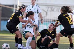 Ποδόσφαιρο Γυναικών: Πιάστηκαν στα χέρια παίκτριες ΑΕΚ και Παναθηναϊκού