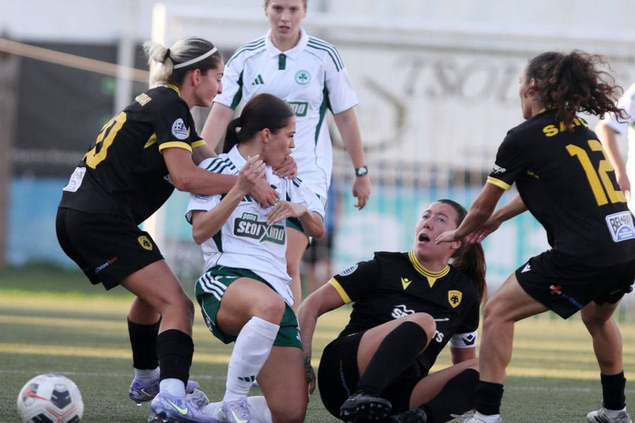 Ποδόσφαιρο Γυναικών: Πιάστηκαν στα χέρια παίκτριες ΑΕΚ και Παναθηναϊκού