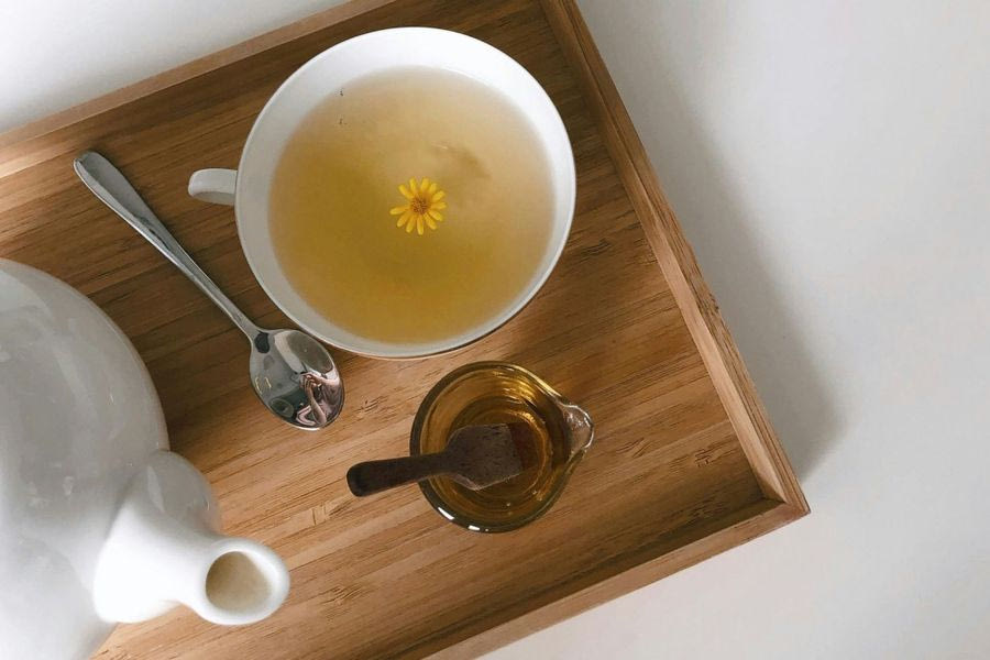 Αυτό είναι το φυσικό ρόφημα με 3 υλικά που ανακουφίζει άμεσα τον πονόλαιμο