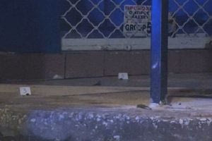 Κυψέλη: Εικόνες από το σημείο των πυροβολισμών με έναν τραυματία – Σε εξέλιξη οι έρευνες της ΕΛ.ΑΣ