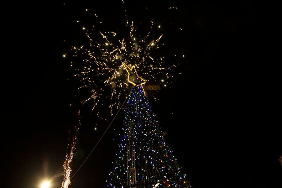 Η Πολυθέα φοράει τα γιορτινά της και σας περιμένει!
