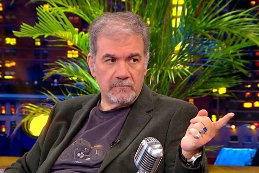 Δημήτρης Σταρόβας: «Δεν μπορώ να αποδώσω όπως θέλω στη σκηνή, η φωνή κουράζεται»