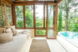 Airbnb: Αυξάνεται η ζήτηση κρατήσεων για τις άκρες της σεζόν