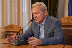 Μια ίωση κρατάει τον Αλ. Καλοκαιρινό μακριά από τη Λότζια