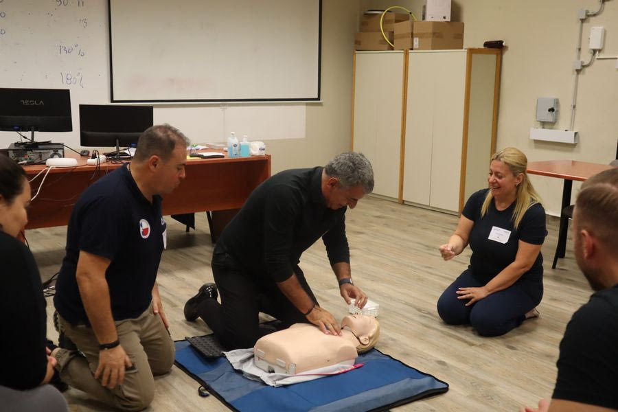 Το Επιμελητήριο Ηρακλείου απέκτησε απινιδωτή