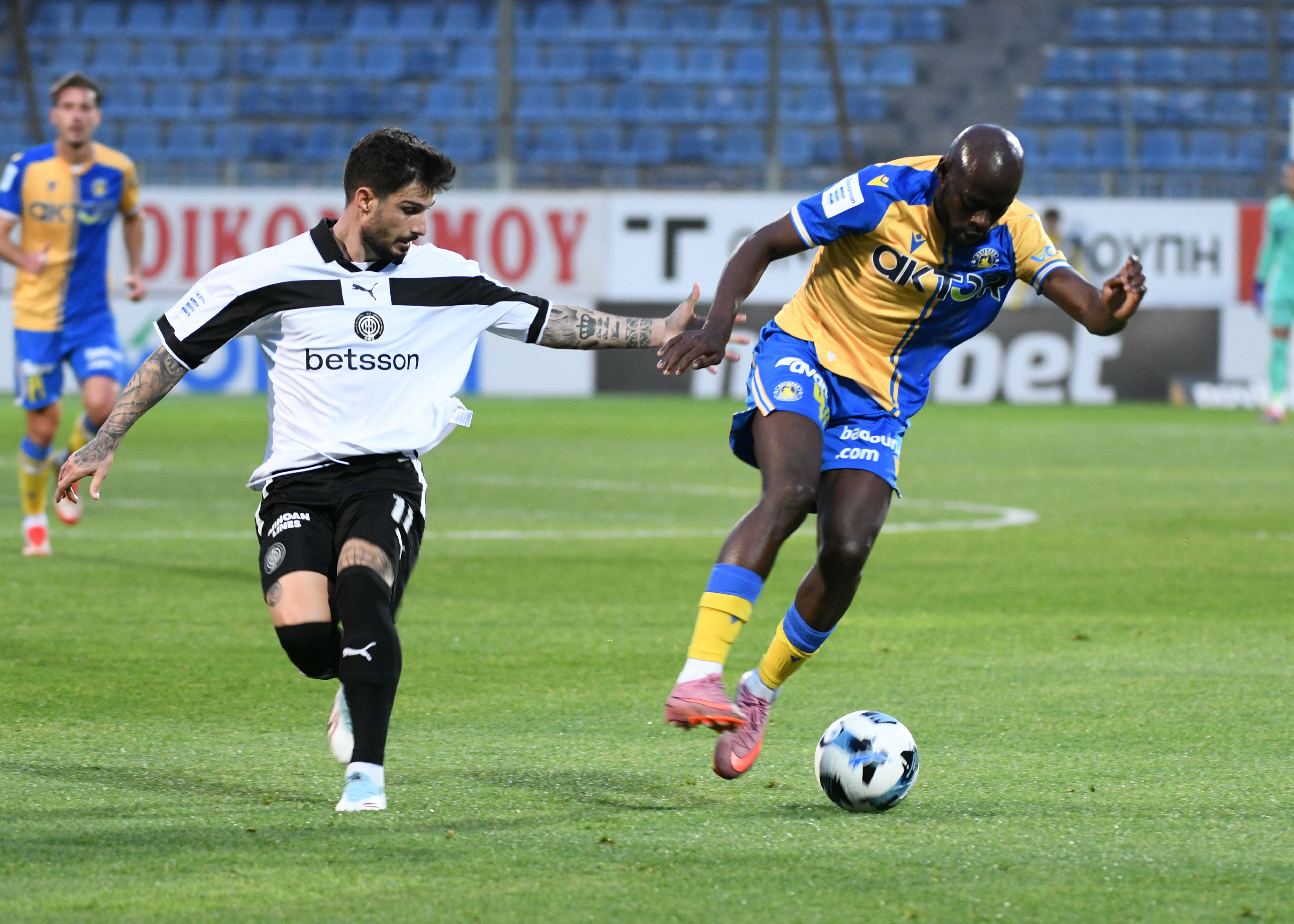 Η απόγνωση του Κόντη  και η… αόριστη έννοια της διοίκησης στον ΟΦΗ