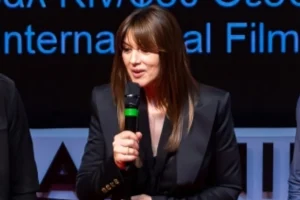 Επιστρέφει στην Αθήνα η Μόνικα Μπελούτσι