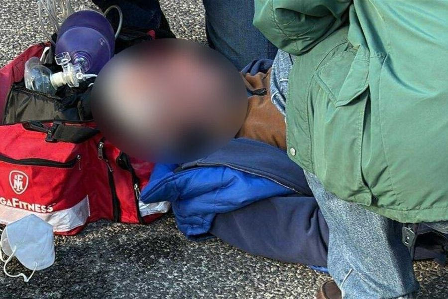 Μπλόκο αγροτών στον κόμβο της Νίκαιας: Δύο άτομα στο νοσοκομείο από τα επεισόδια με την Αστυνομία