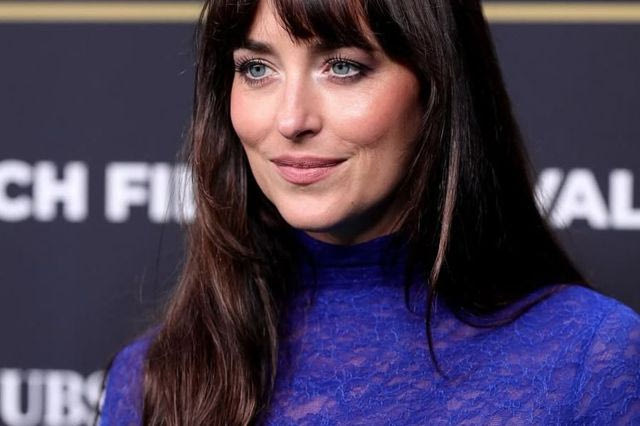 Ντακότα Τζόνσον στον Λάνθιμο: «Υπάρχουν κι άλλες ηθοποιοί εκτός από την Έμα Στόουν»