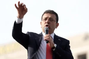 Εκρέμ Ιμάμογλου: Φυλάκιση 2.500 χρόνια ζητάει εισαγγελέας για τον δήμαρχο Κωνσταντινούπολης ενόψει της δίκης του