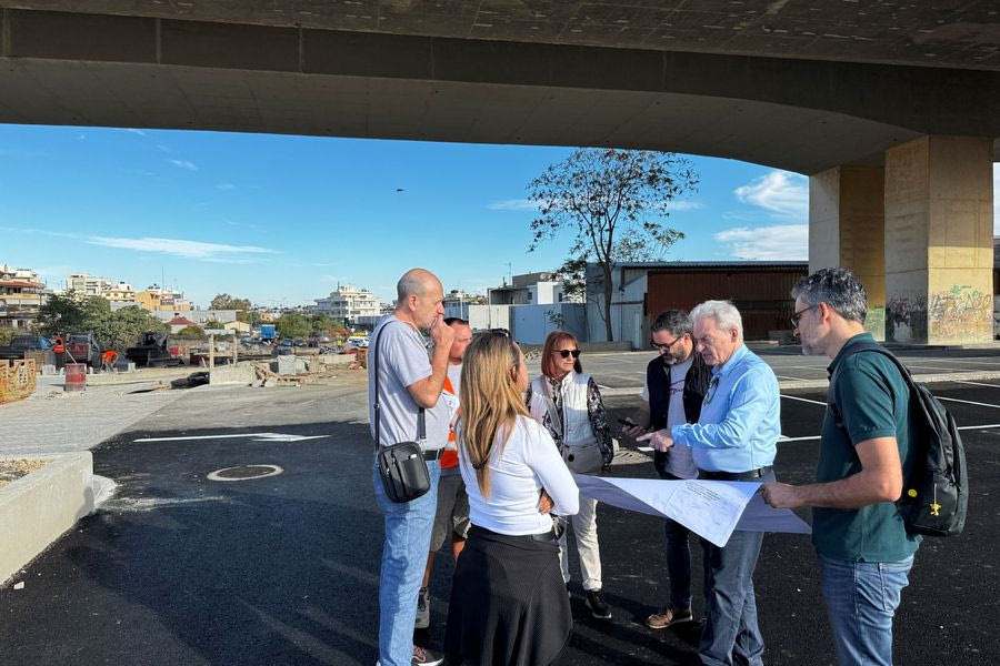 Προχωρούν τα έργα στο Πάρκο Ερυθραίας – Παραδίνεται ο χώρος στάθμευσης