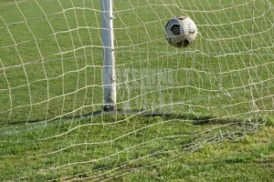 Β ΕΠΣΗ:   Στο ρετιρέ της Β1 βρίσκεται ο Κόροιβος και της Β2 ο Κεραυνός