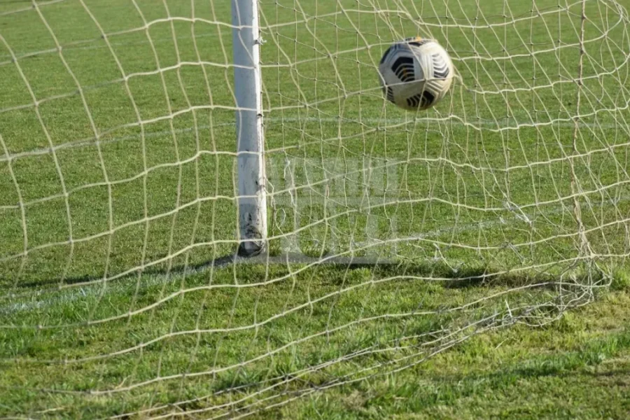 Β ΕΠΣΗ:   Στο ρετιρέ της Β1 βρίσκεται ο Κόροιβος και της Β2 ο Κεραυνός