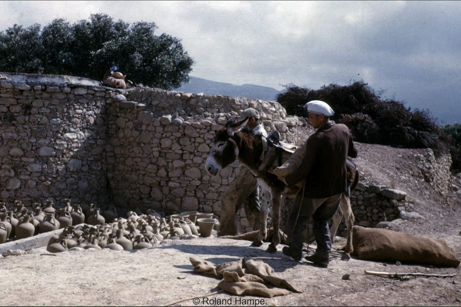 Aγγειοπλάστης με τον γάιδαρό του